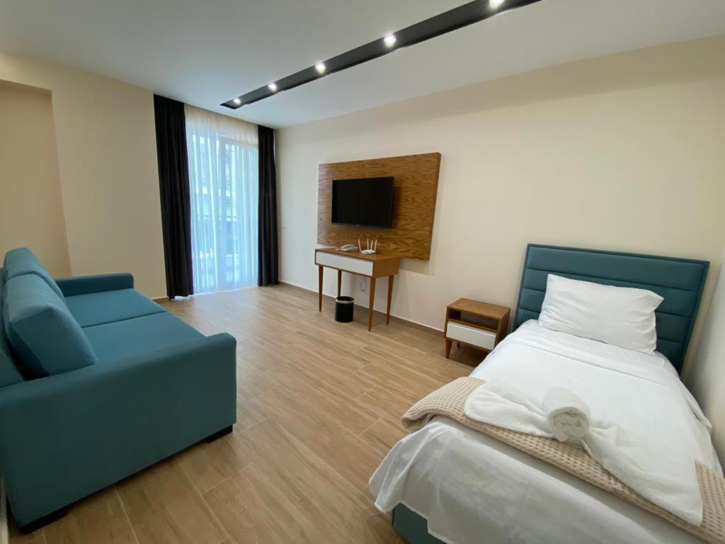 Milenium Hotel Shëngjin Εξωτερικό φωτογραφία